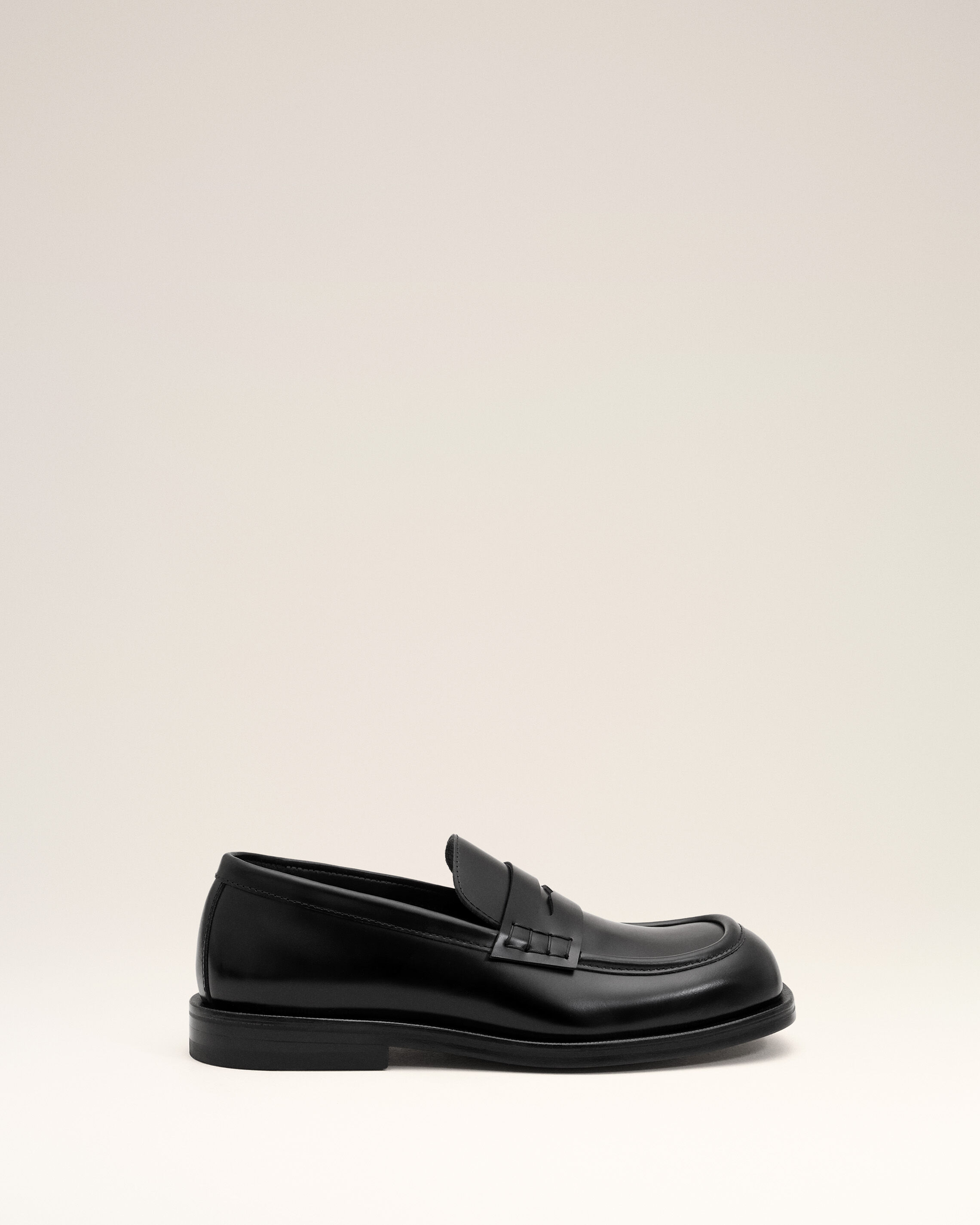 Ami Paris Unisex - Black Cow Leather Loafers Black - Size: 40